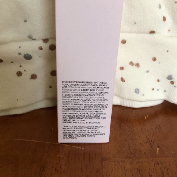 Chantecaille rice and geranium foaming cleanser - Picture 6 of 7